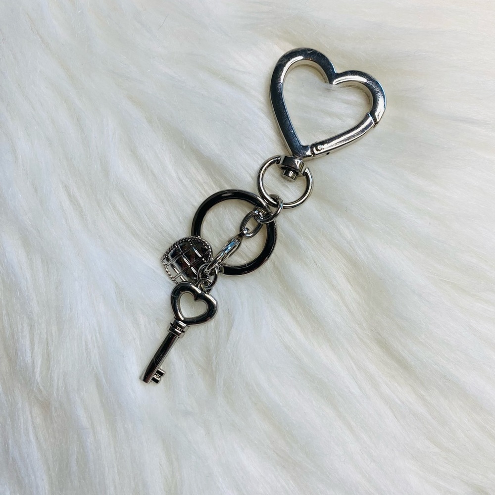Silver Heart and Key Pendant bag charm keychain Key ring Fob Purse New Handmade